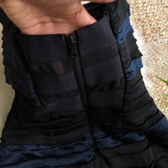 Black and blue Alice + Olivia strapless dress - Picture 3 of 8